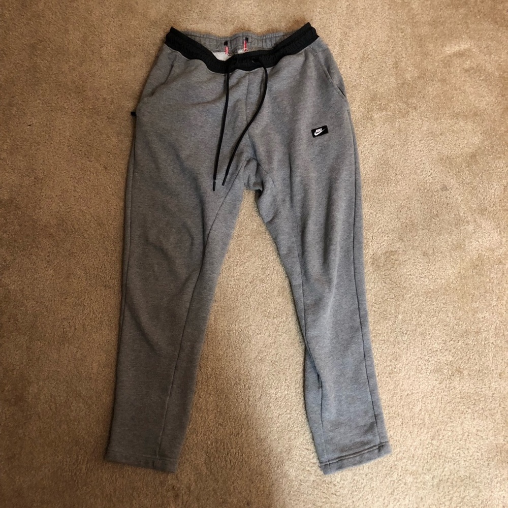 🔥🆕 Nike tapered joggers